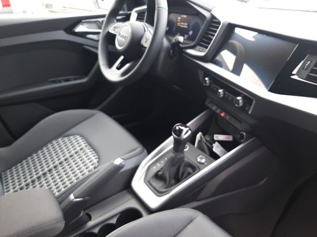 Fahrzeugabbildung Audi A1 Sportback 25 TFSI S tronic Navi LED Sportsitz