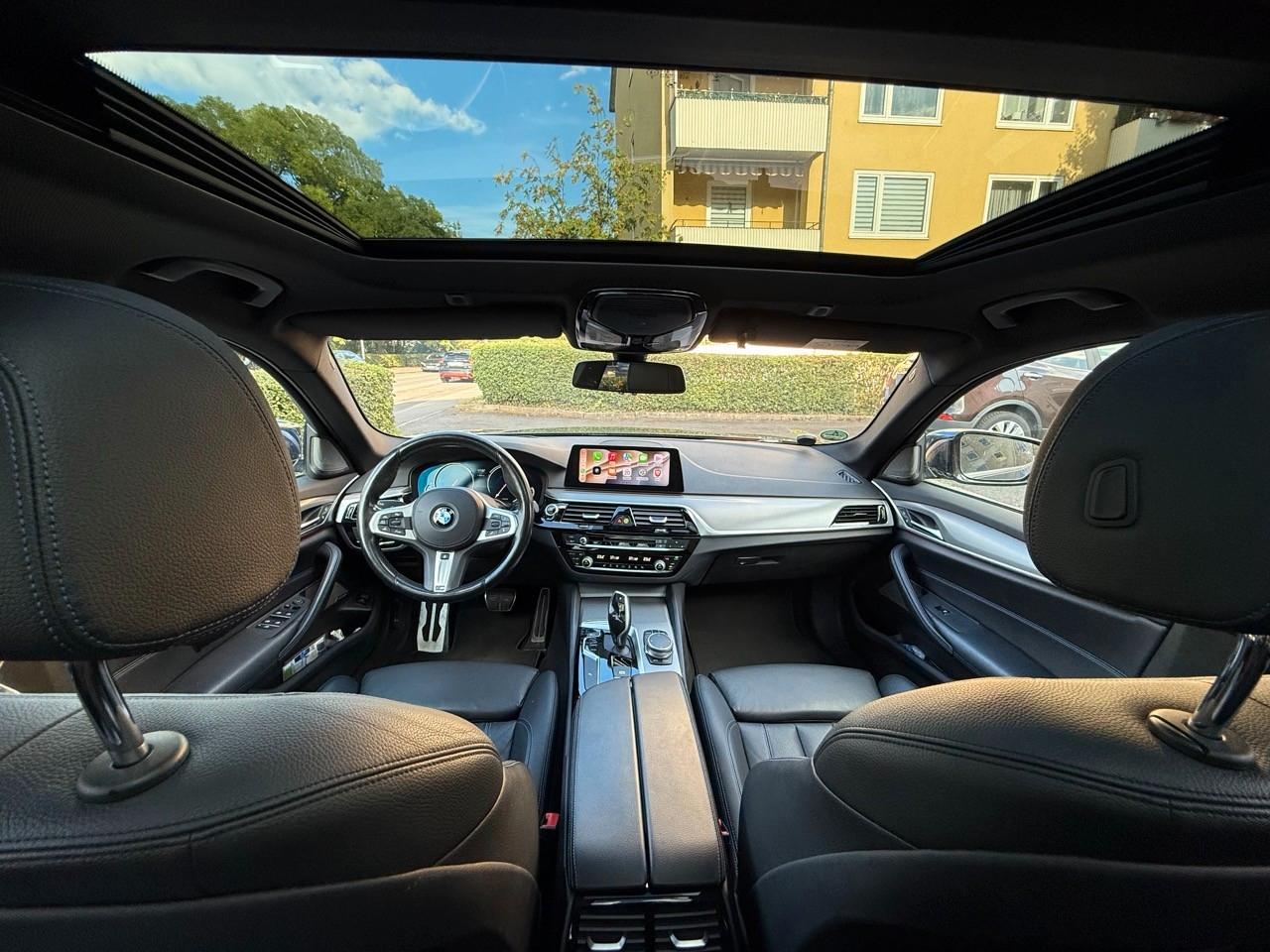 BMW 530d xDrive Touring M PAKET PANO CARPLAY HUD