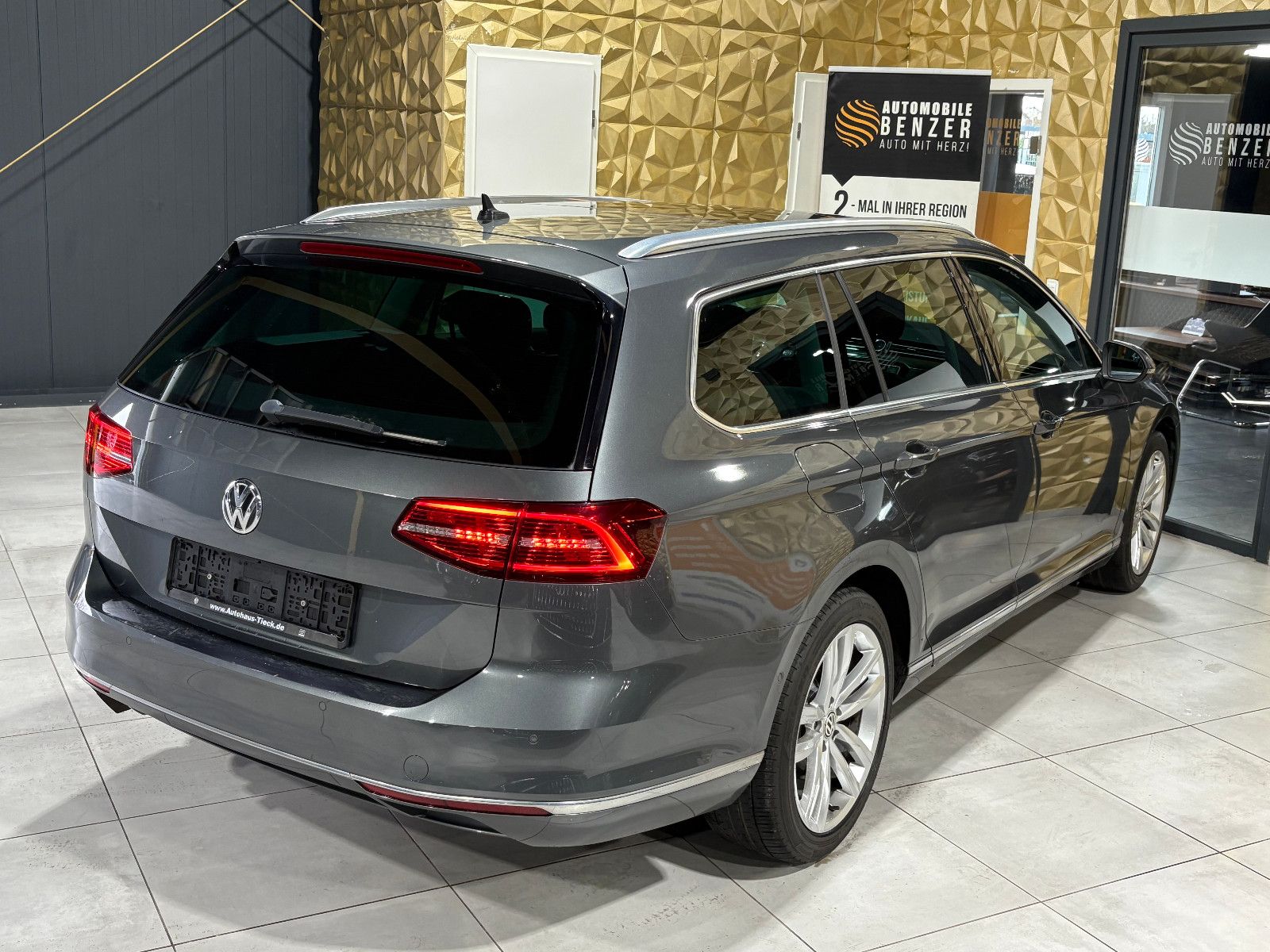 Fahrzeugabbildung Volkswagen Passat Variant Highline BMT/KAMERA/NAVI/SHZ/ACC/