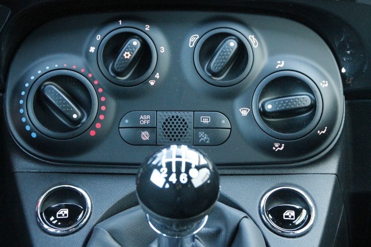 Fahrzeugabbildung Fiat 500 C Mild Hybrid 1.0 Cabrio