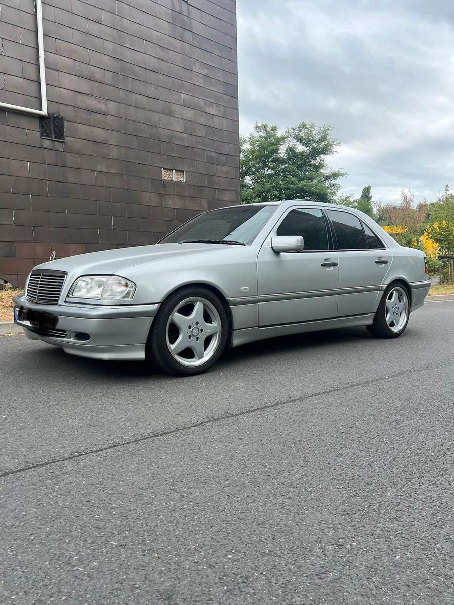 Mercedes-Benz C 180