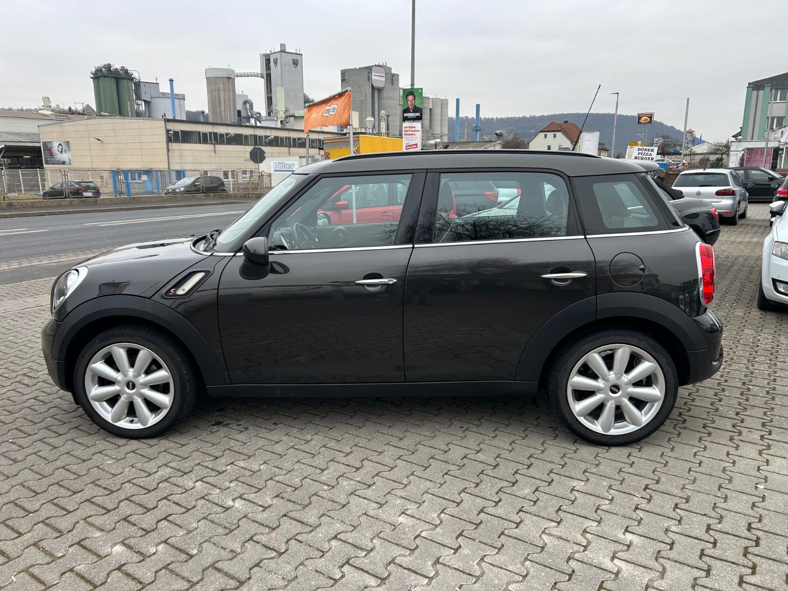 MINI Cooper S Countryman*Navi/Xenon/Leder/Panorama*