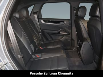Porsche Cayenne - 8
