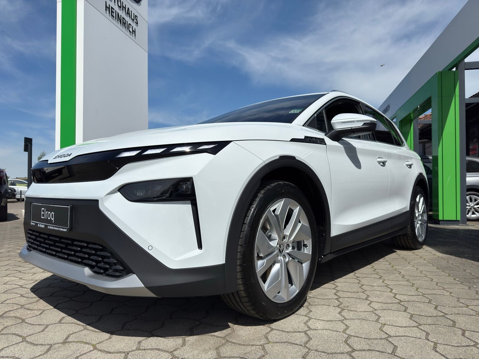 Fahrzeugabbildung SKODA Elroq 85 RFK*AHK*Matrix*eHeck*20Zoll*Wärmepumpe
