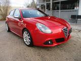 Alfa Romeo Giulietta Turismo - Alfa Romeo Giulietta Turismo mit Benzin-Antrieb