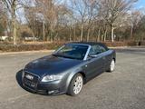 Audi Cabriolet - graue Audi Cabriolet