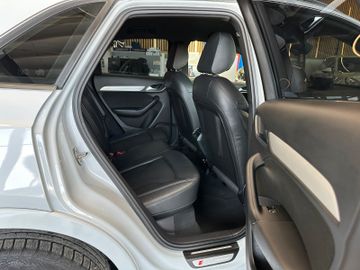 Audi Q3 2.0 TDI quattro *AHK*Xenon*Sline*