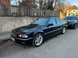 BMW 740i A - - BMW 740 aus 1998: 740i