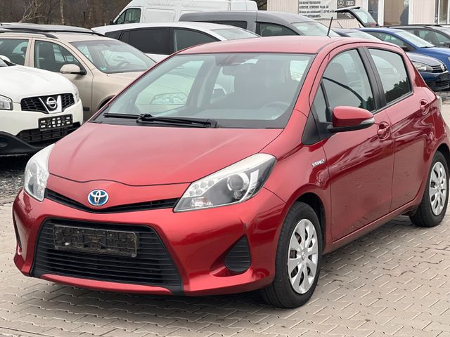 Toyota Yaris Hybrid Life