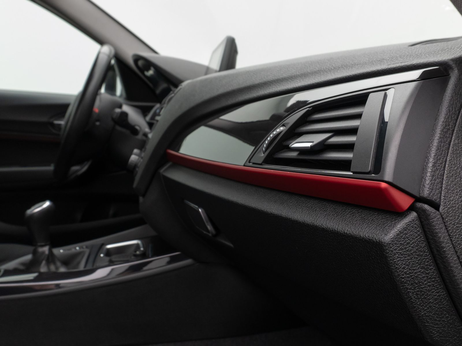 Fahrzeugabbildung BMW 220d Coupé Sport Line PDChinten HiFi Navi Xenon