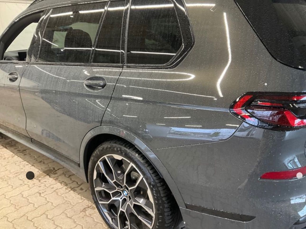 Fahrzeugabbildung BMW X7 xDrive 40 d M Sport Pro |22-ZOLL|7 SITZE|AHK