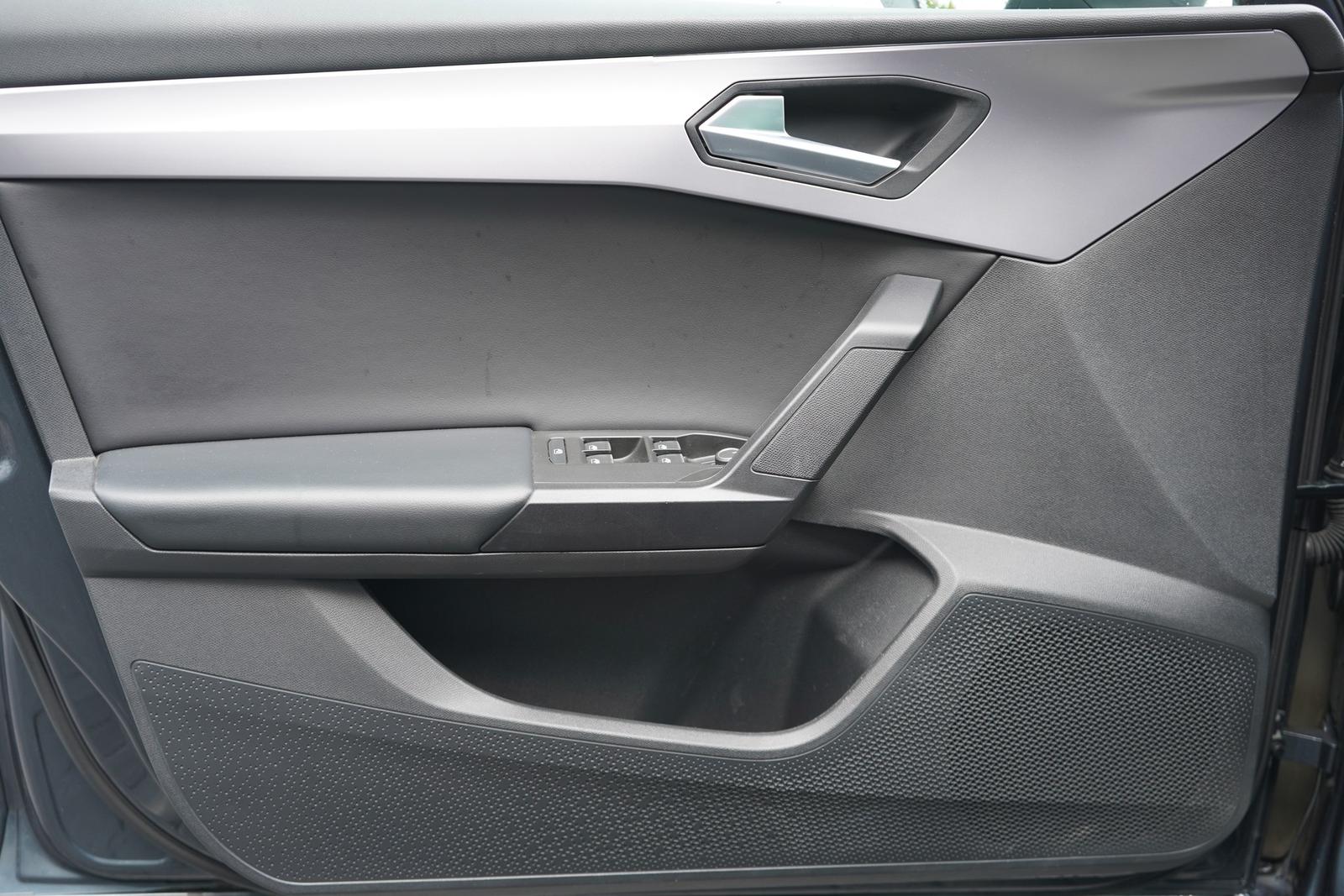 Seat Leon Sportstourer 1.5 FR LED Navi DAB Kamera USB