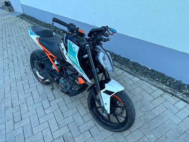 KTM 125 Duke