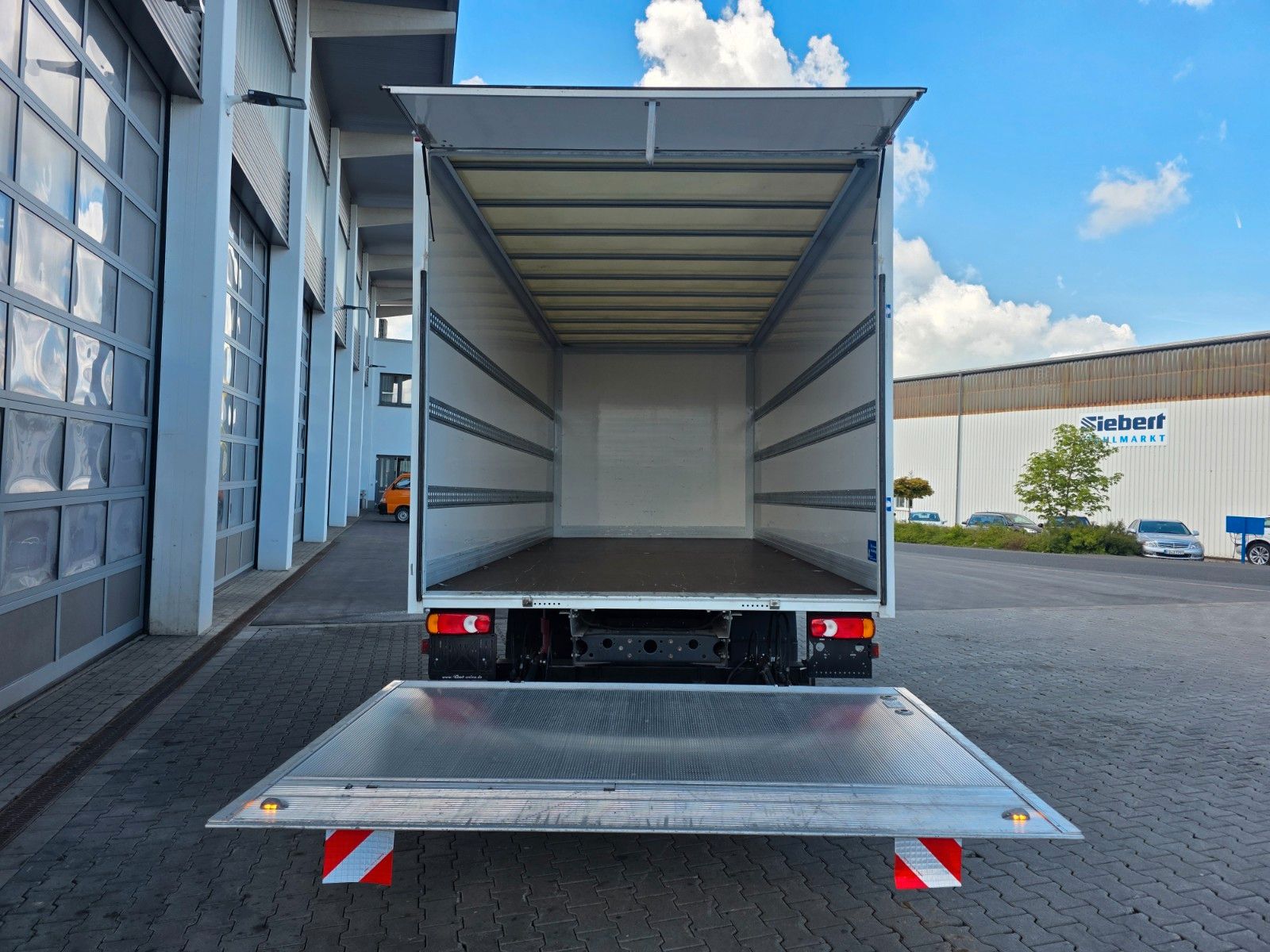 Fahrzeugabbildung Iveco Eurocargo ML75E16 LBW 1.000kg Klima Schalter