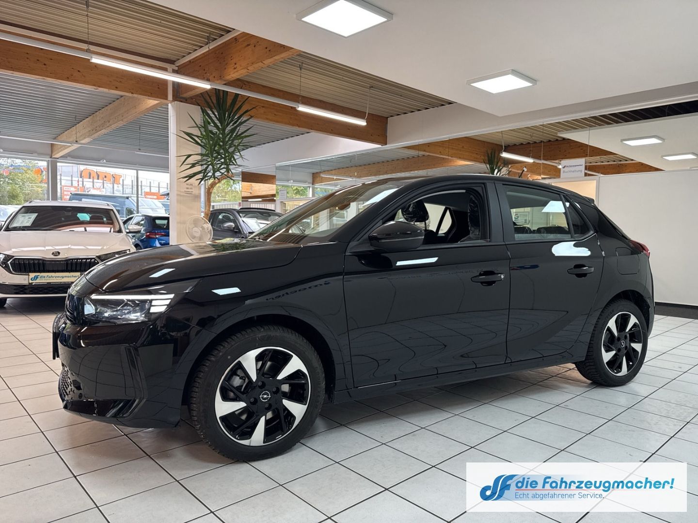 Fahrzeugabbildung Opel Corsa-e *Alu, Wärmepumpe, SHZ*Edition Apple CarP