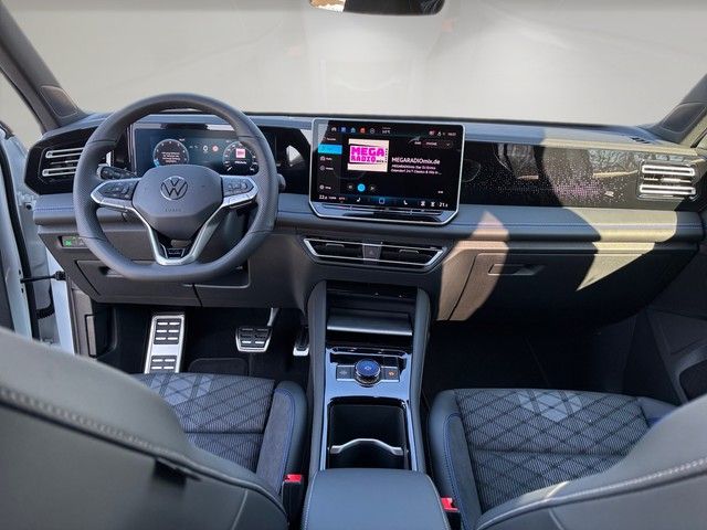 Fahrzeugabbildung Volkswagen Tiguan 1.5eTSI DSG R-Line AHK+PANO+KEYLESS+NAVI+