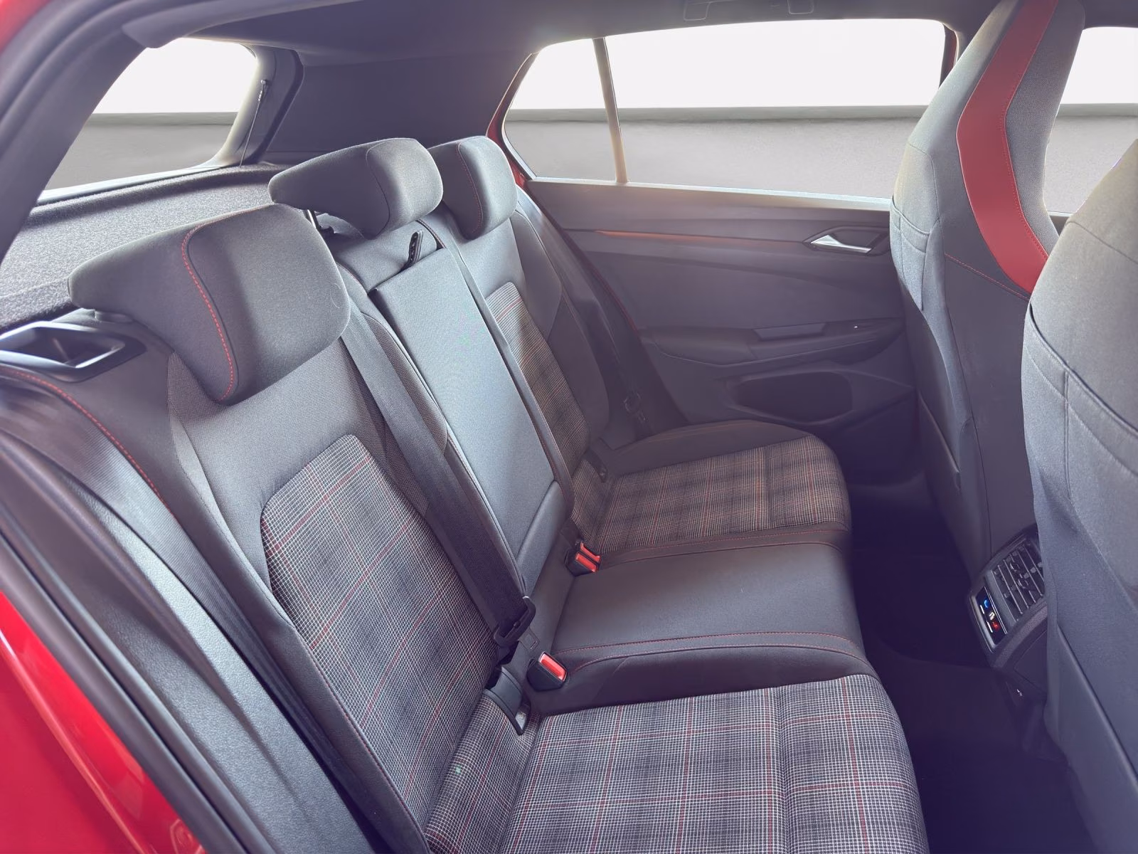 Volkswagen Golf VIII 2.0 TSI DSG GTI*LED*PANO*KAMERA*PDC*SH, миниатюра 17