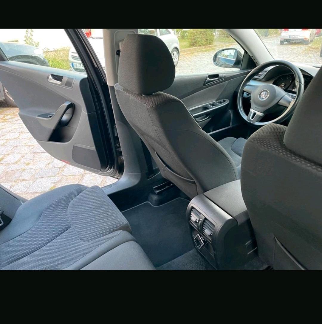 Volkswagen Passat 2010 — photo 12