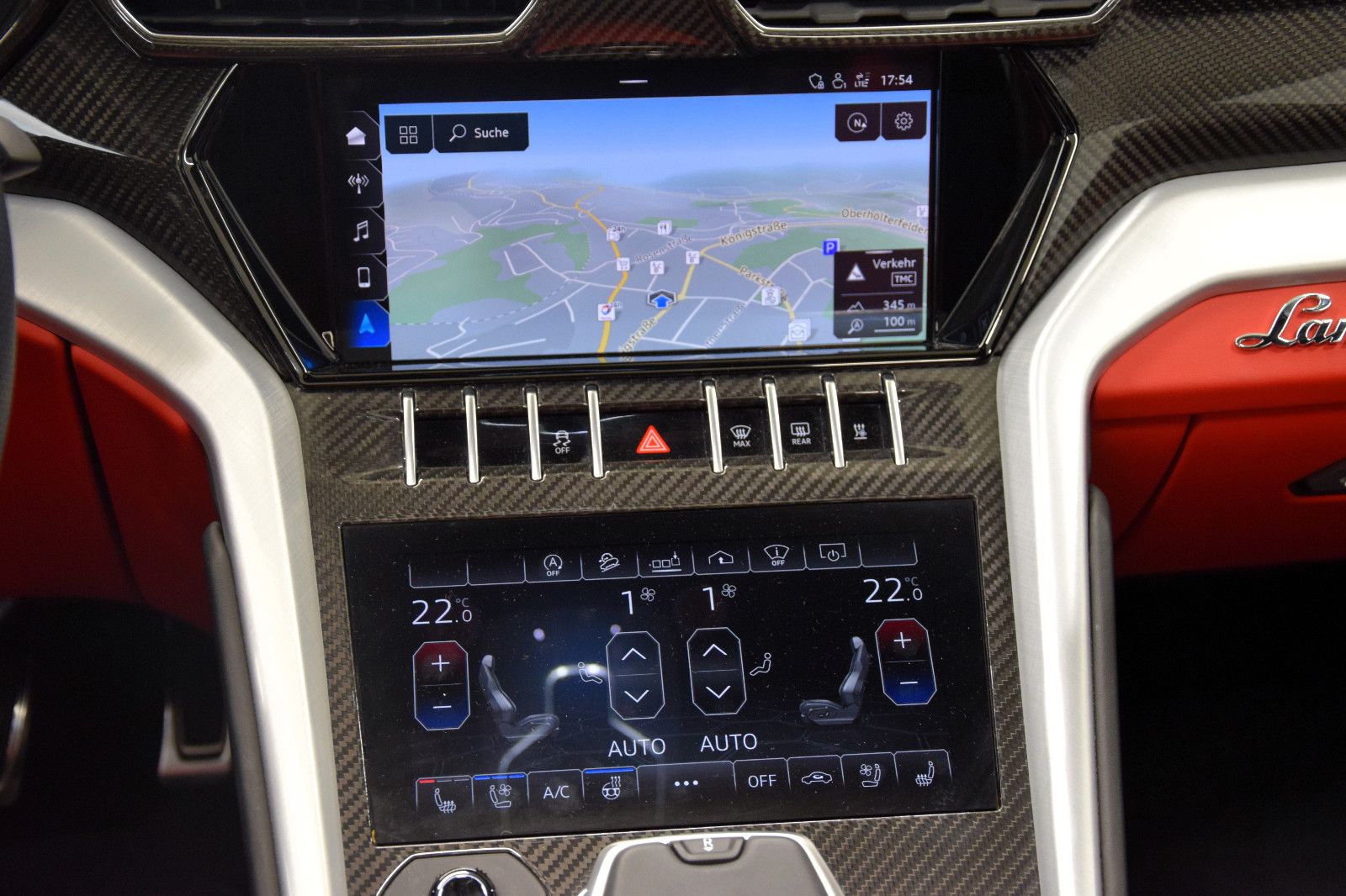 Fahrzeugabbildung Lamborghini Urus Panorama ACC Sitzlüftung HuD rotes Leder TV