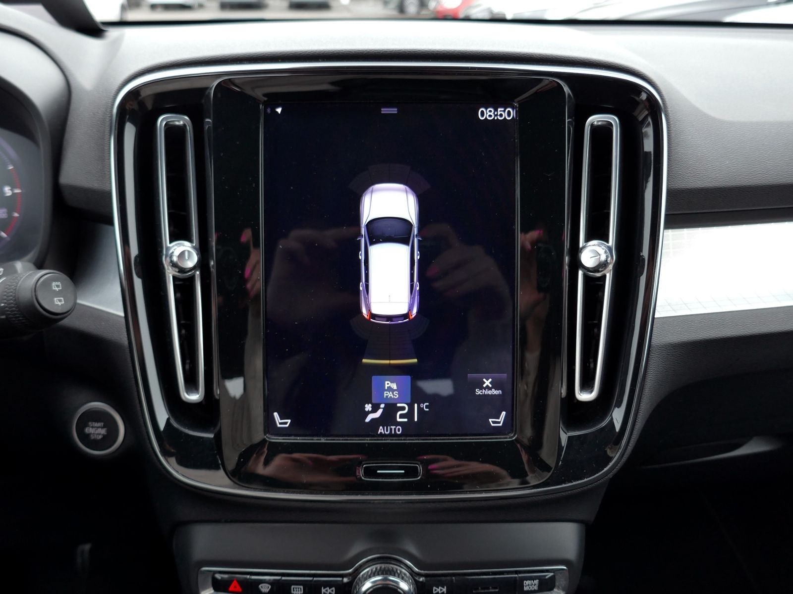 Fahrzeugabbildung Volvo XC40 D3 2WD Momentum Pro | LED AHK PDC GRA