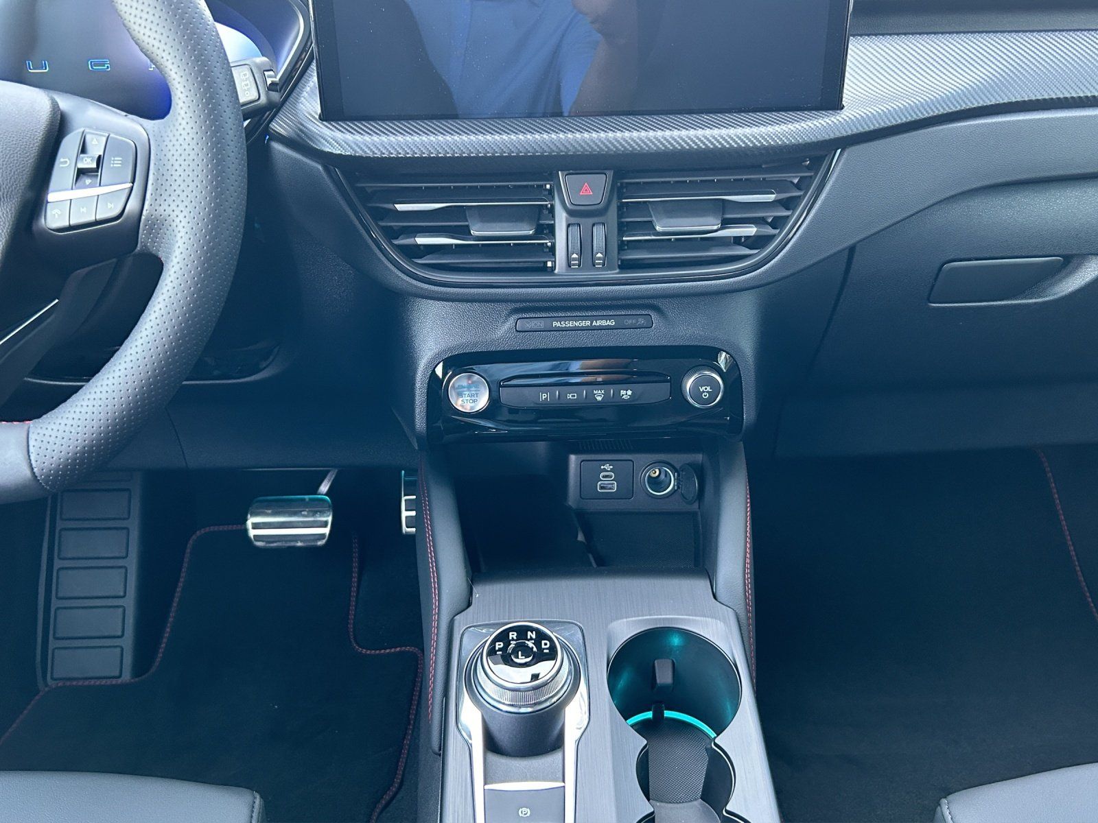 Fahrzeugabbildung Ford Kuga ST-Line X FHEV Allrad HUD El. Panodach Navi