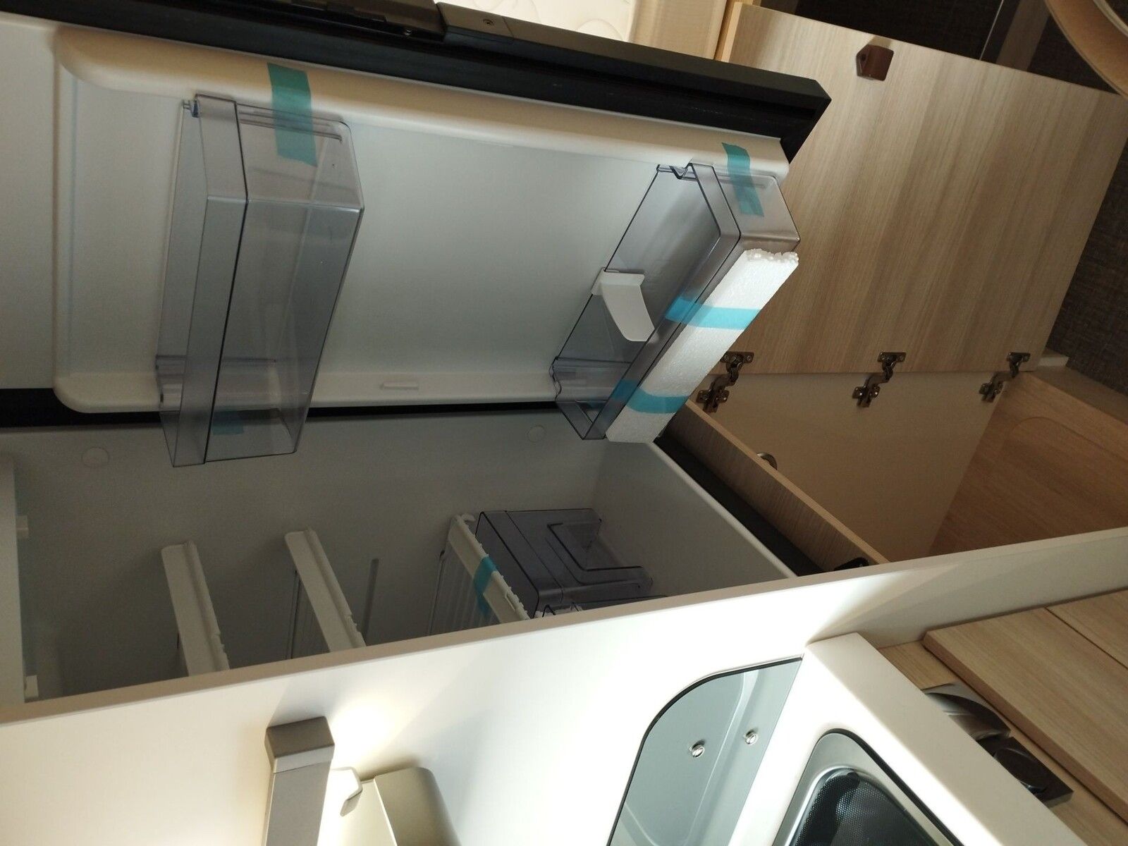 Fahrzeugabbildung Eura Mobil Van V 635 EB Klimaauto., Solar, Fahrassistenzpak