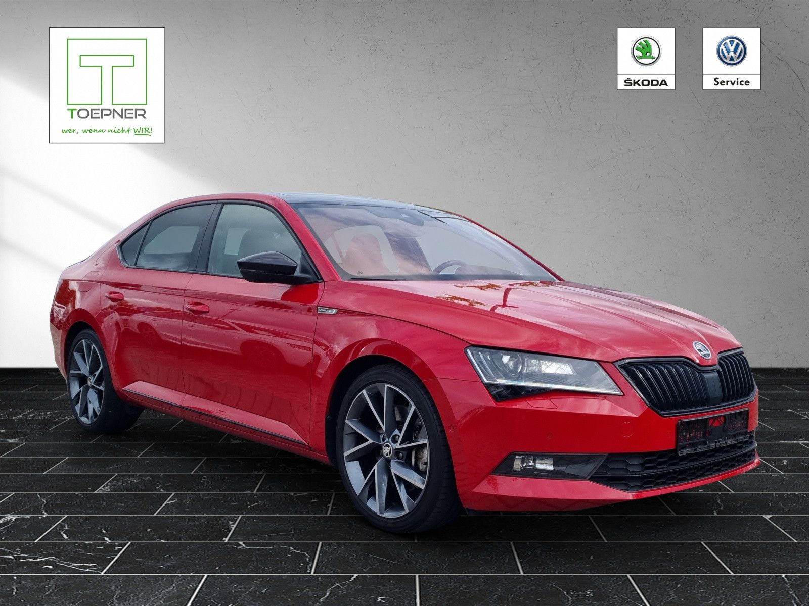 Fahrzeugabbildung SKODA Superb Lim. Sportline 4x4 2,0 TSI Pano Navi AHK