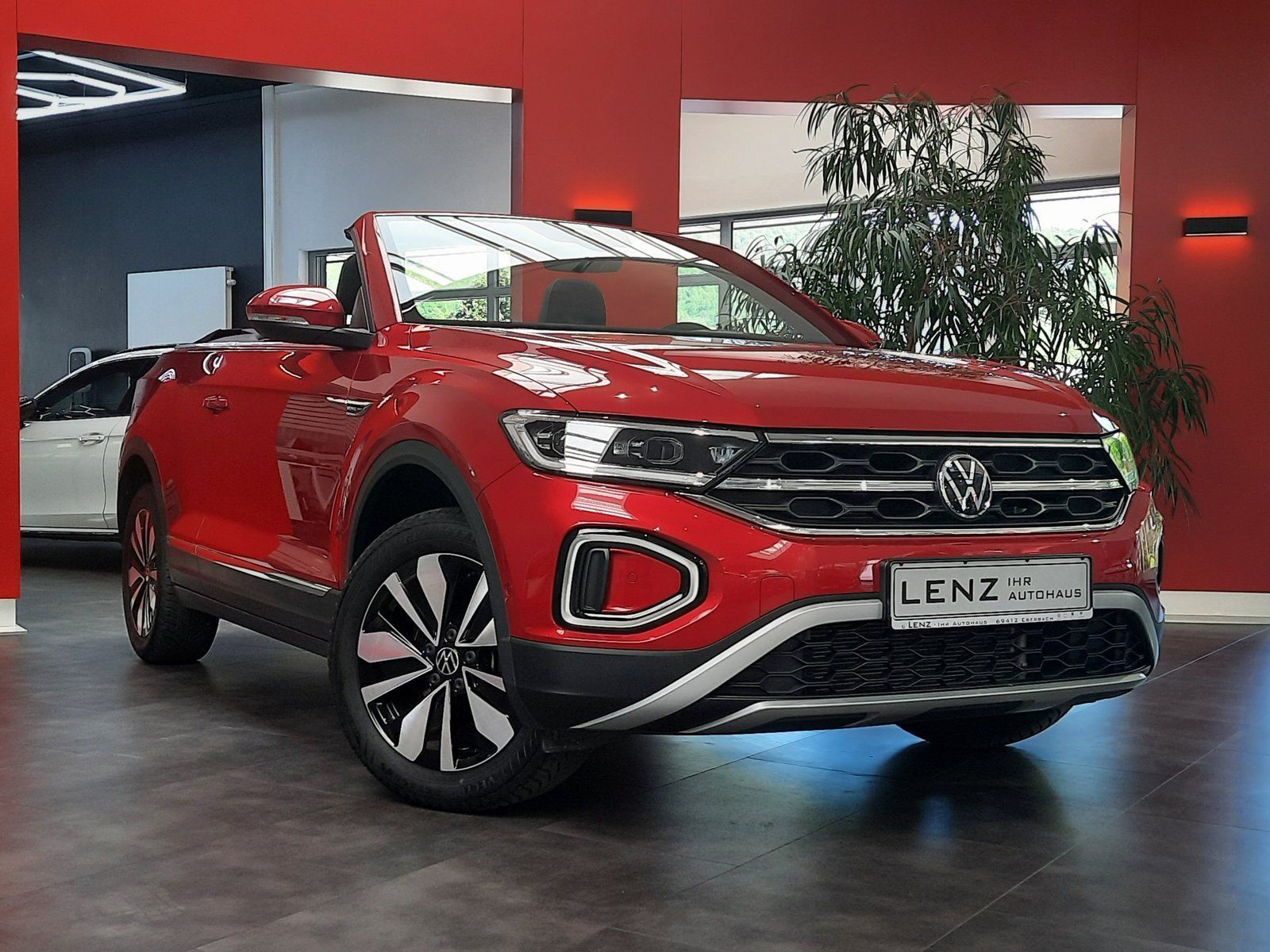 Fahrzeugabbildung Volkswagen T-Roc Cabriolet Move TSI *AHK*Navi*LED*PDC*Sitzh