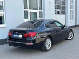 BMW 530 d xDrive Luxury *KAME*SPUR*HEAD-UP* - BMW 530 mit Diesel-Antrieb: Leder, Navigationssystem, Limousine, Klimaanlage