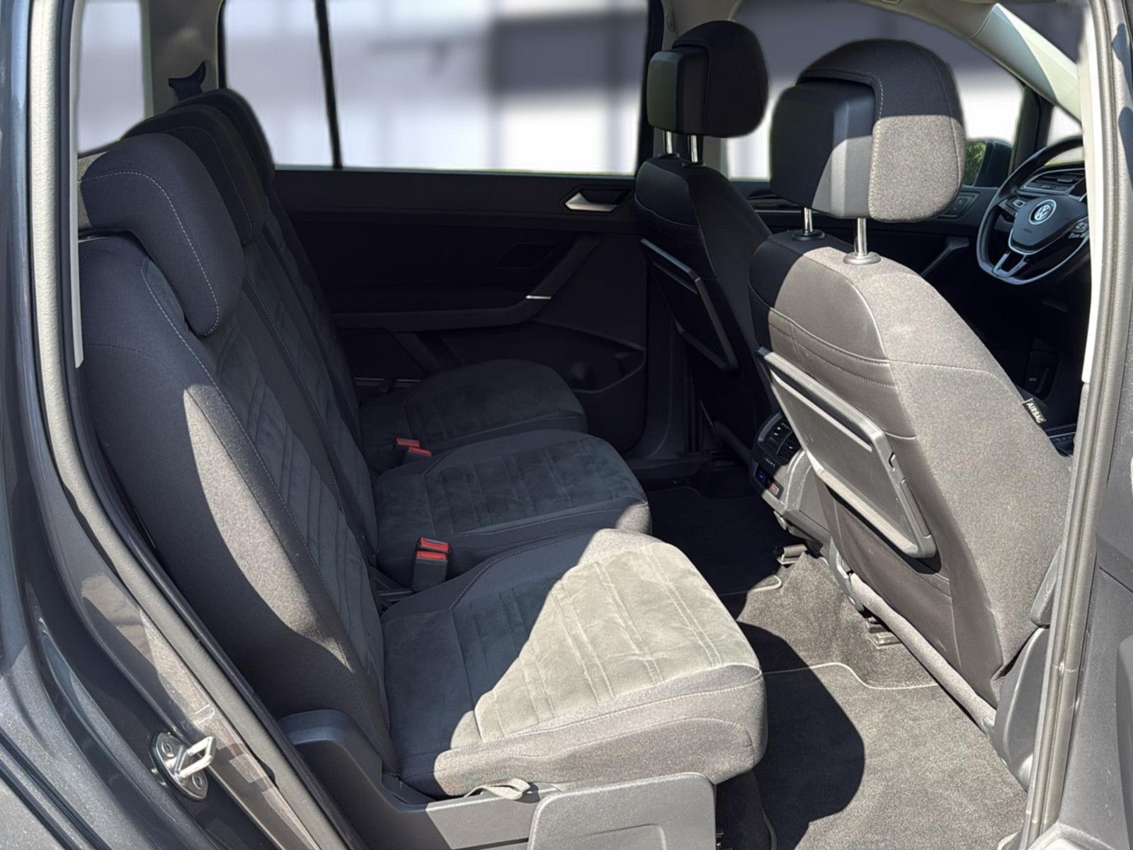 Fahrzeugabbildung Volkswagen Toura2.0 TDI Touran / AHK/unfallfrei
