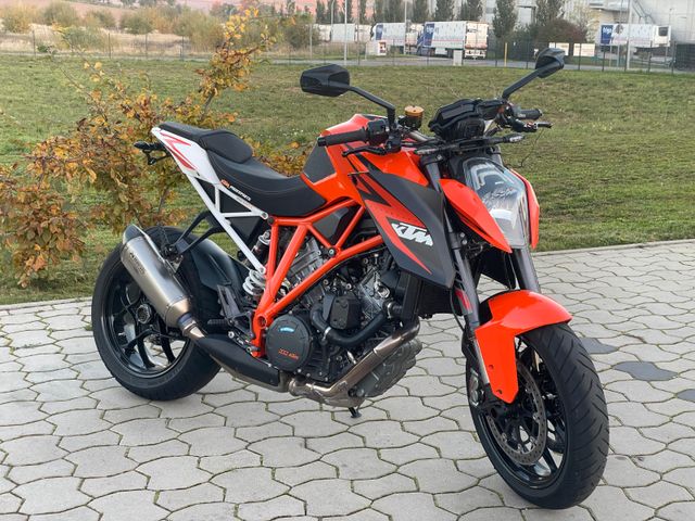 KTM 1290 Super Duke R AKRAPOVIC + POWERPARTS 1.HAND