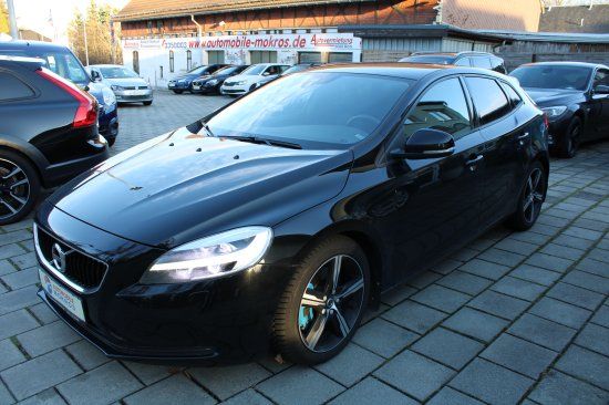 Volvo V40 D3 Momentum LED Navigation Tempomat PDC ALU