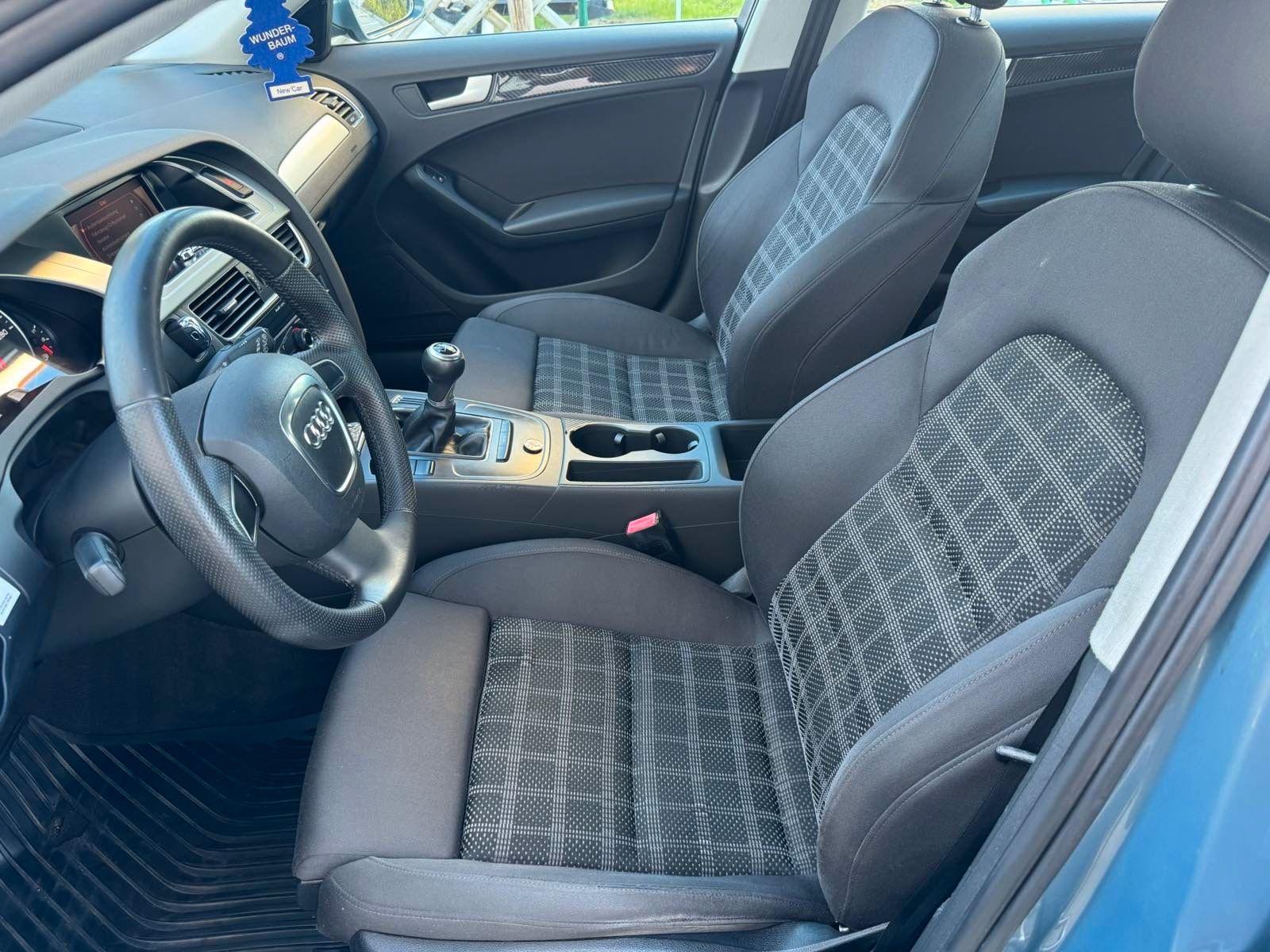 Audi A4 2009 — photo 8