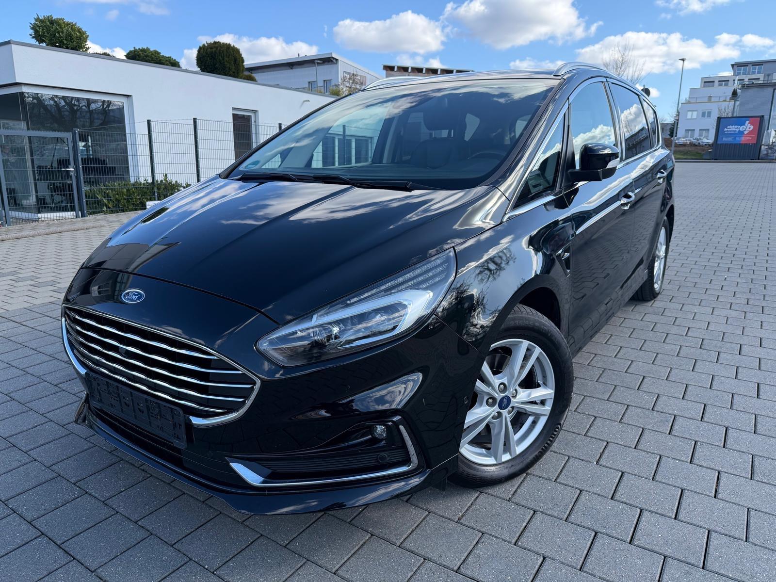 Ford S-Max Titanium NAVI*LEDER*XENON*AHK*