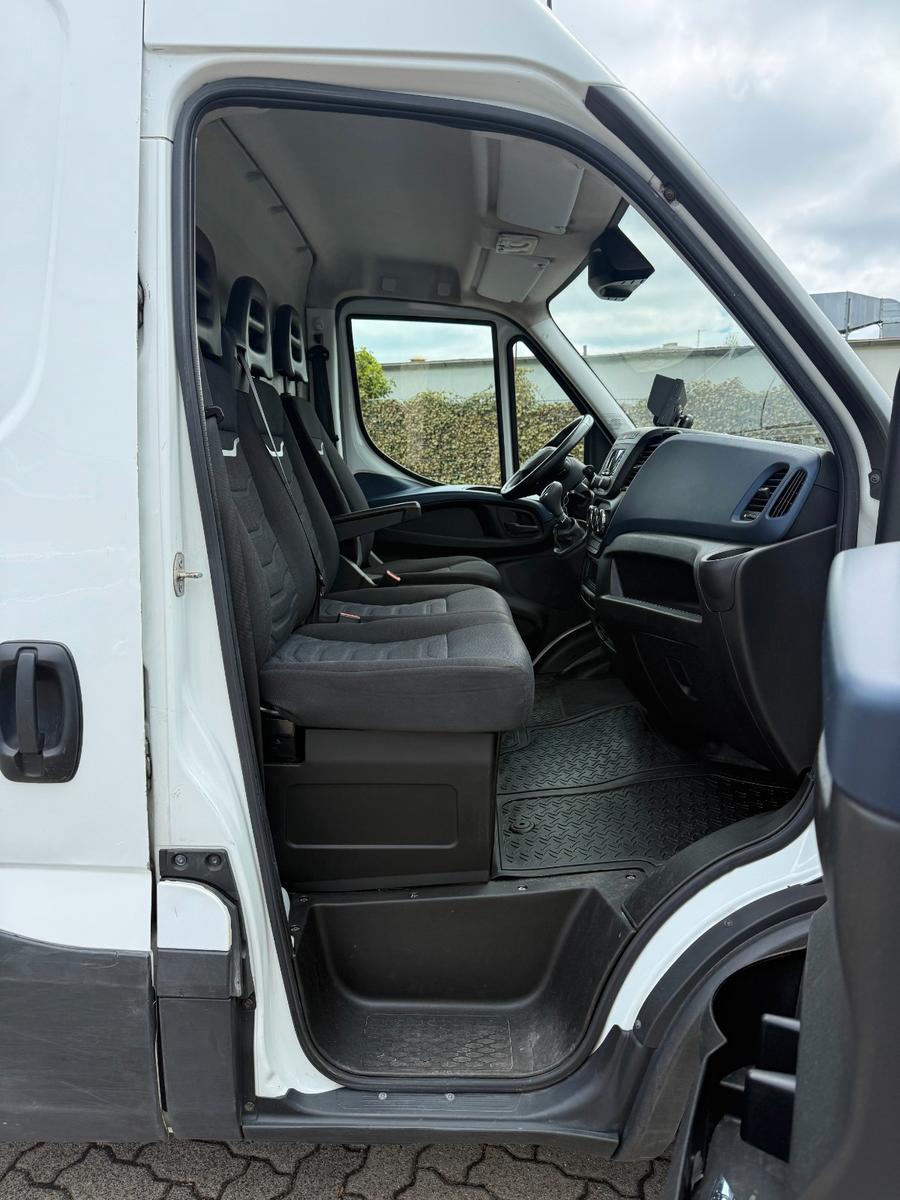 Iveco Daily Kasten CAM/Automatik/3-Sitze/Klima