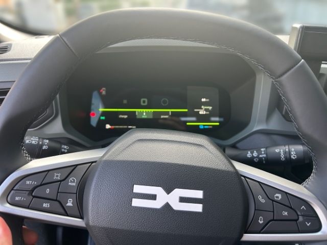 Fahrzeugabbildung Dacia Bigster EXTREME HYBRID 155 El. Panodach Navi Dig