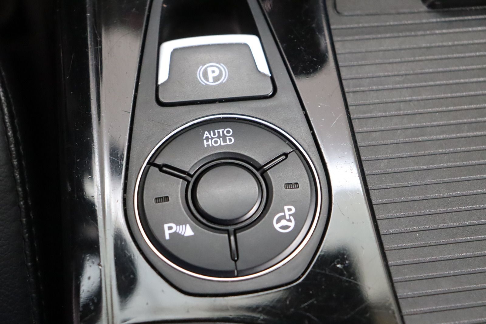 Fahrzeugabbildung Hyundai i40 CW 1.6 CRDi Space Plus * Sitzhzg./-lüftung