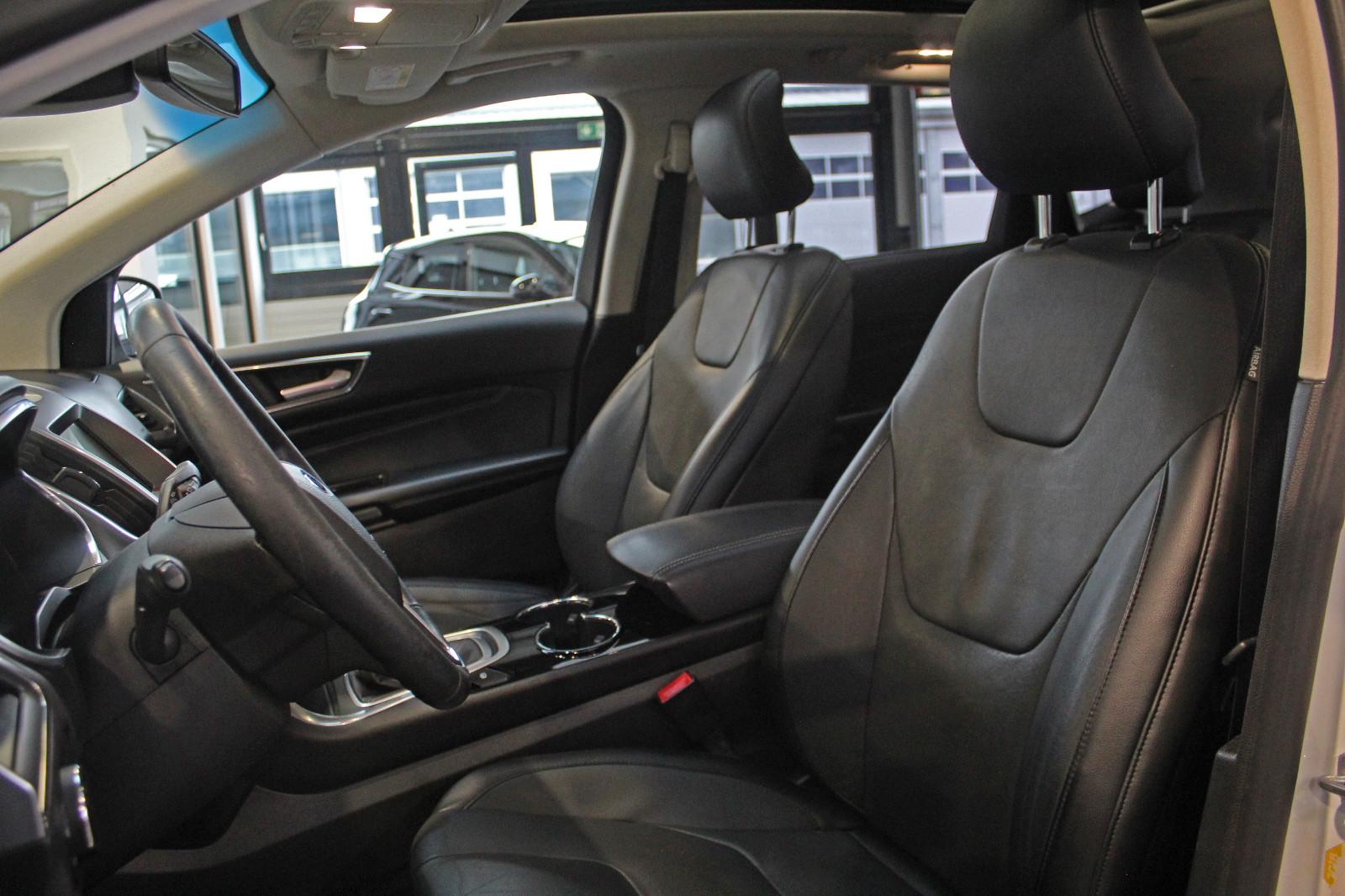 Ford Edge Titanium 4x4(PANO, Business Paket, Leder)