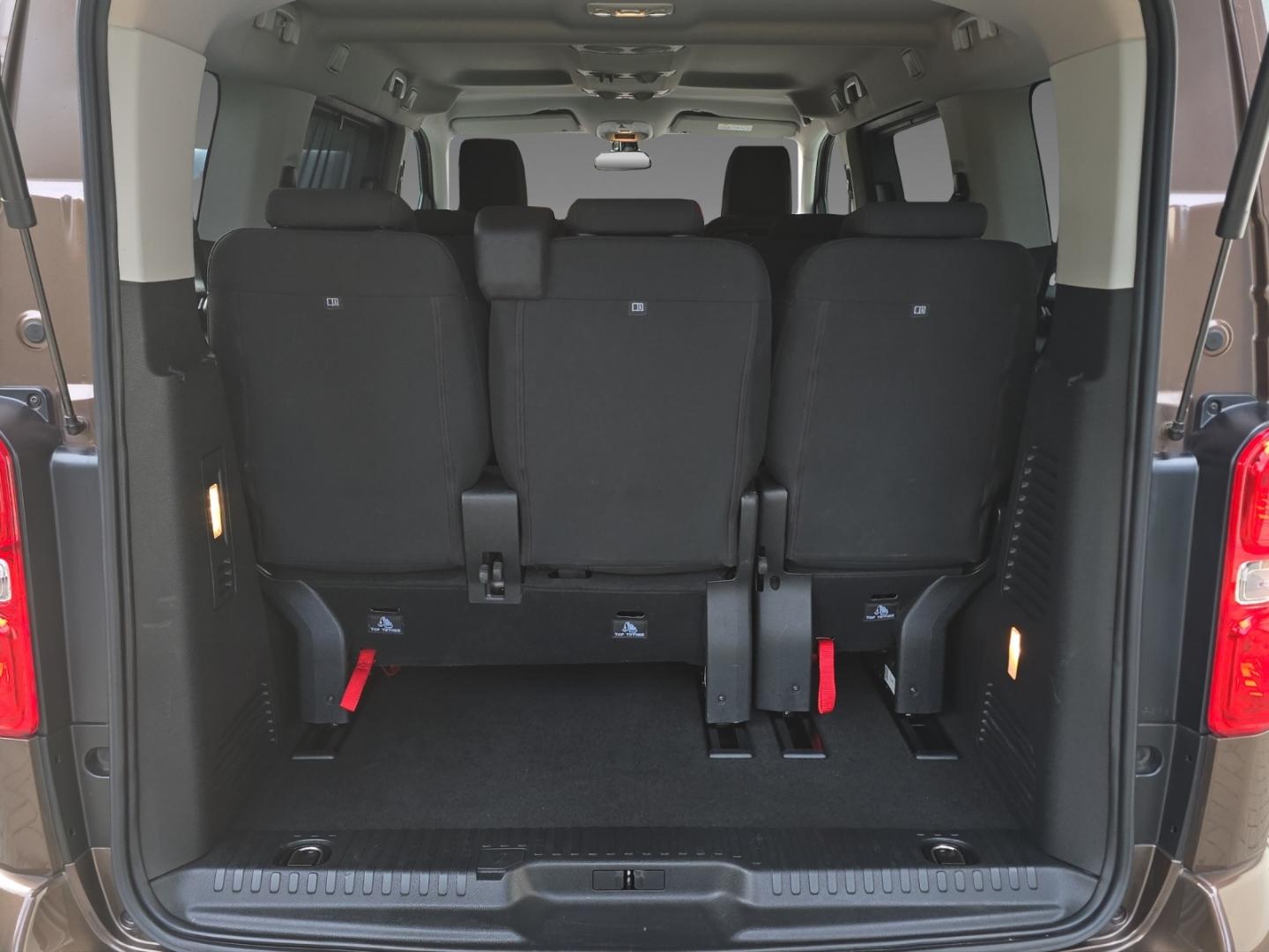 Toyota Proace Verso L1 Team Deutschland Mehrzonenklima 
