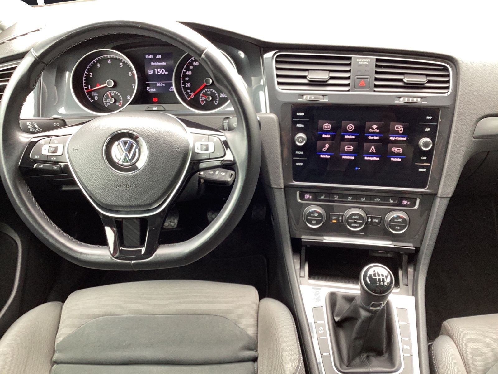 Fahrzeugabbildung Volkswagen Golf VIII TSI Comfortline
