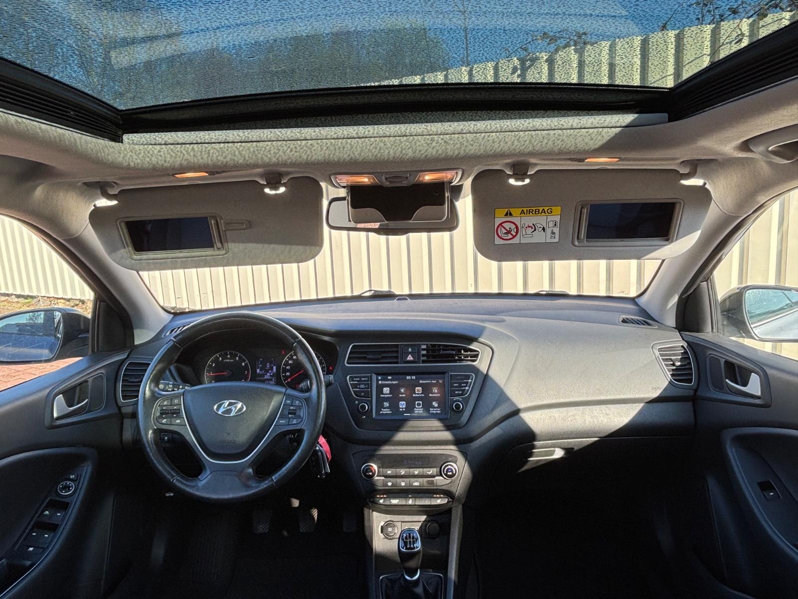 Hyundai i20 Advantage +Pano+SD*NAVI*SH+LH*Bth*Cam