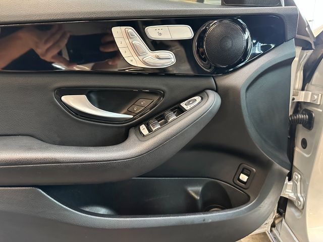 Mercedes-Benz C 220 *Keyless*Memory*PDC*ACC*AHK*SpurHT*NAVI*
