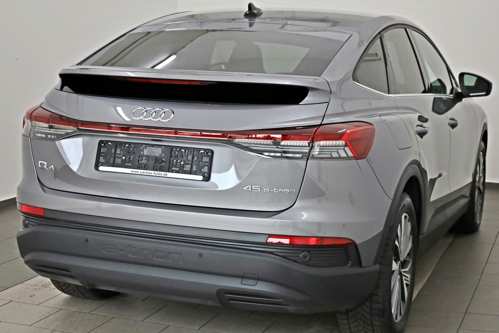 Fahrzeugabbildung Audi Q4 e-tron Sportback 45,S line, SH,Kamera,ACC