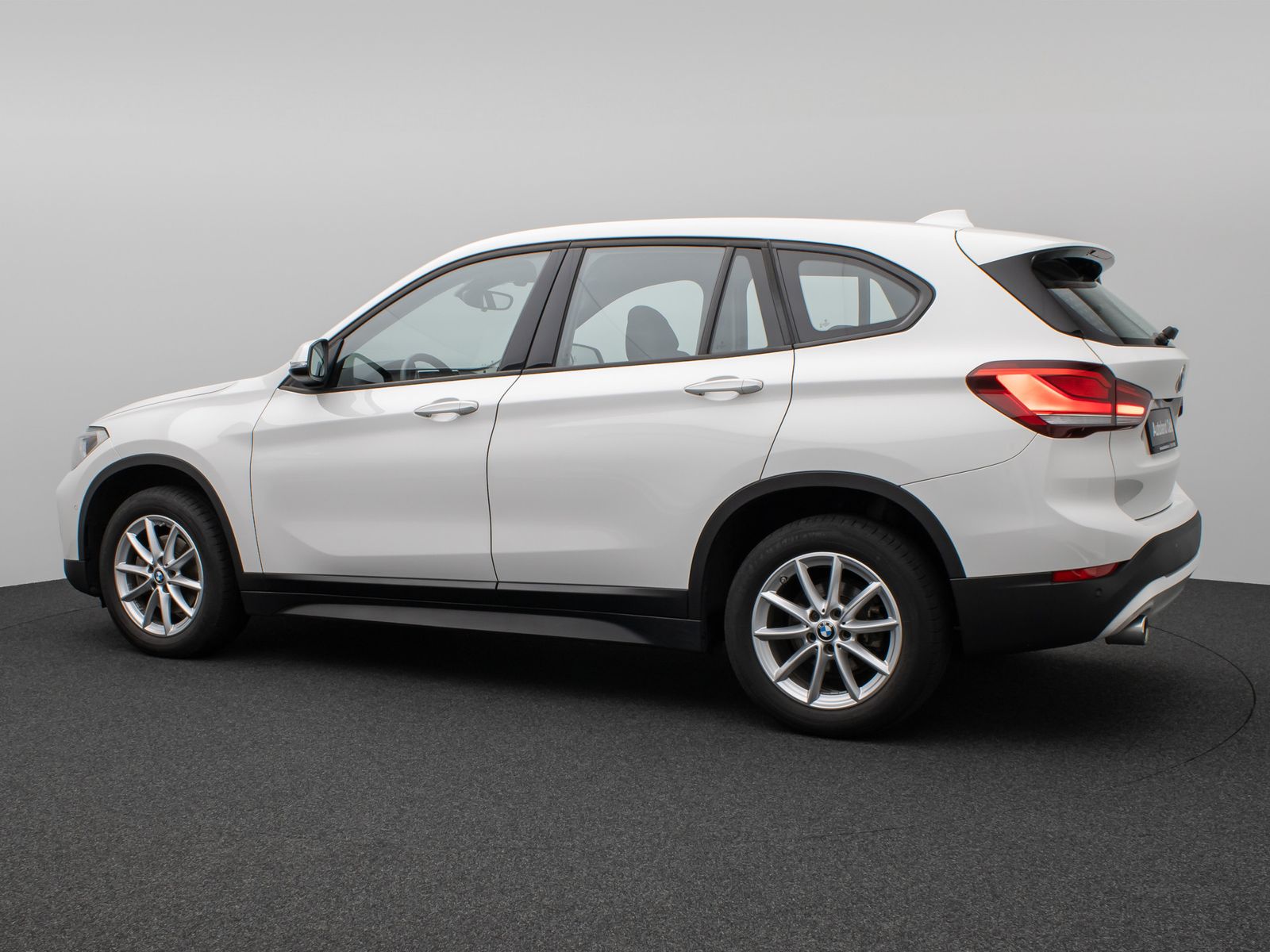 Fahrzeugabbildung BMW X1 sD18i Kamera DAB Alarm LED Navi Sport Geschwi