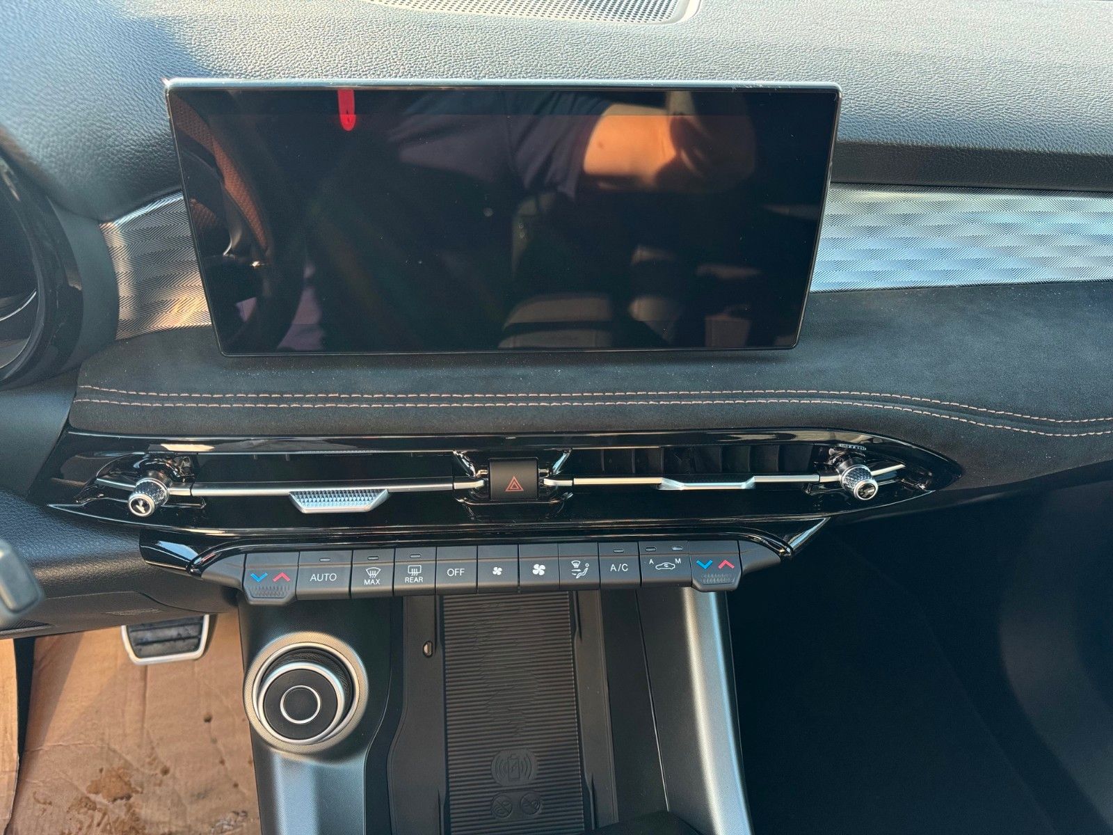 Fahrzeugabbildung Alfa Romeo INTENSA 360° PANORAMA MEMORY NAVI