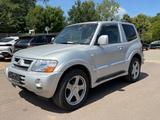 Mitsubishi Pajero 3,2 DI-D Elegance - Mitsubishi aus 2003