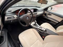 Fahrzeugabbildung BMW 320d Touring Navi Klima PDC LM-Felgen