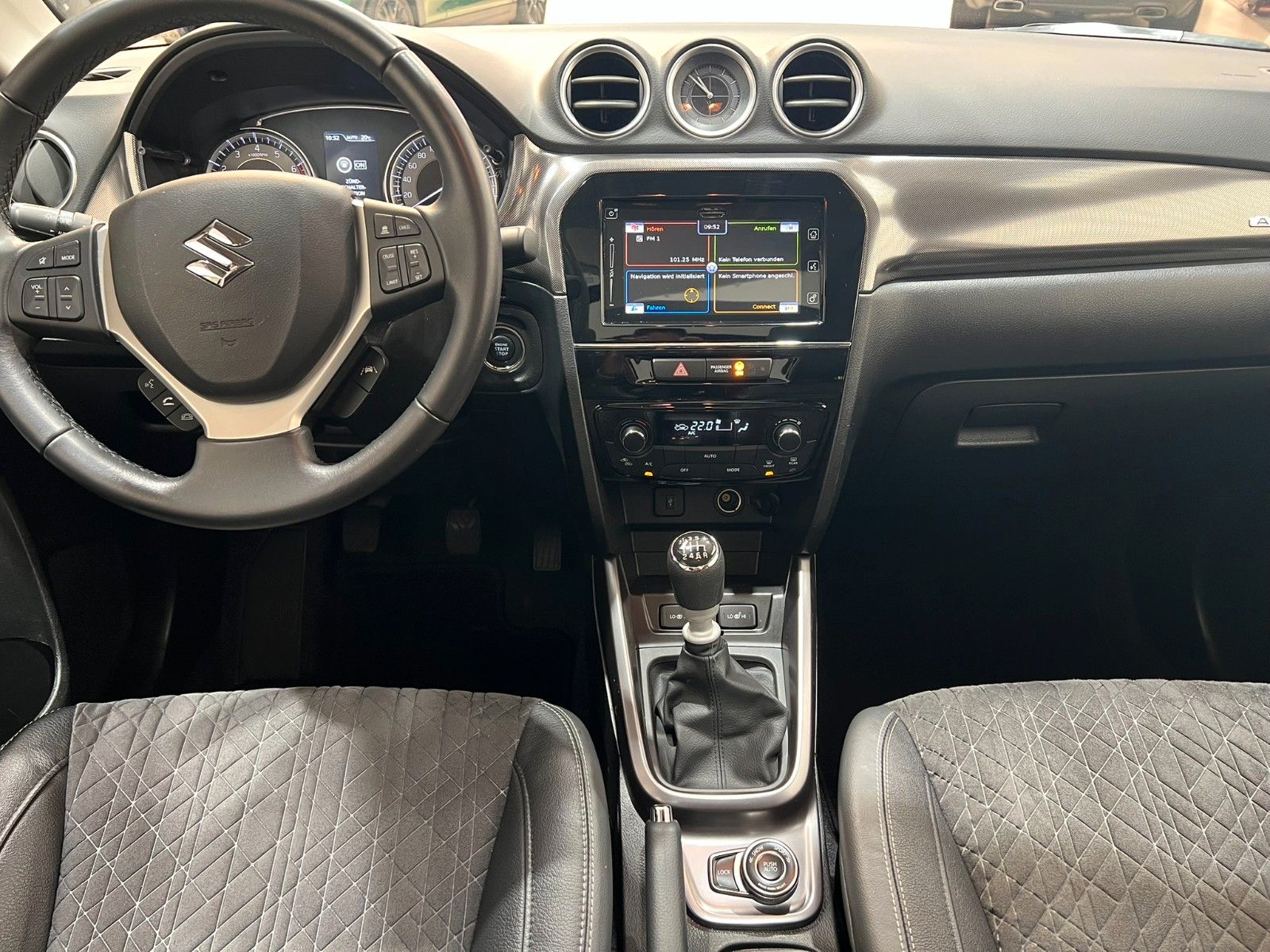 Fahrzeugabbildung Suzuki Vitara 1.4 Comfort+ Allgrip HYBRID