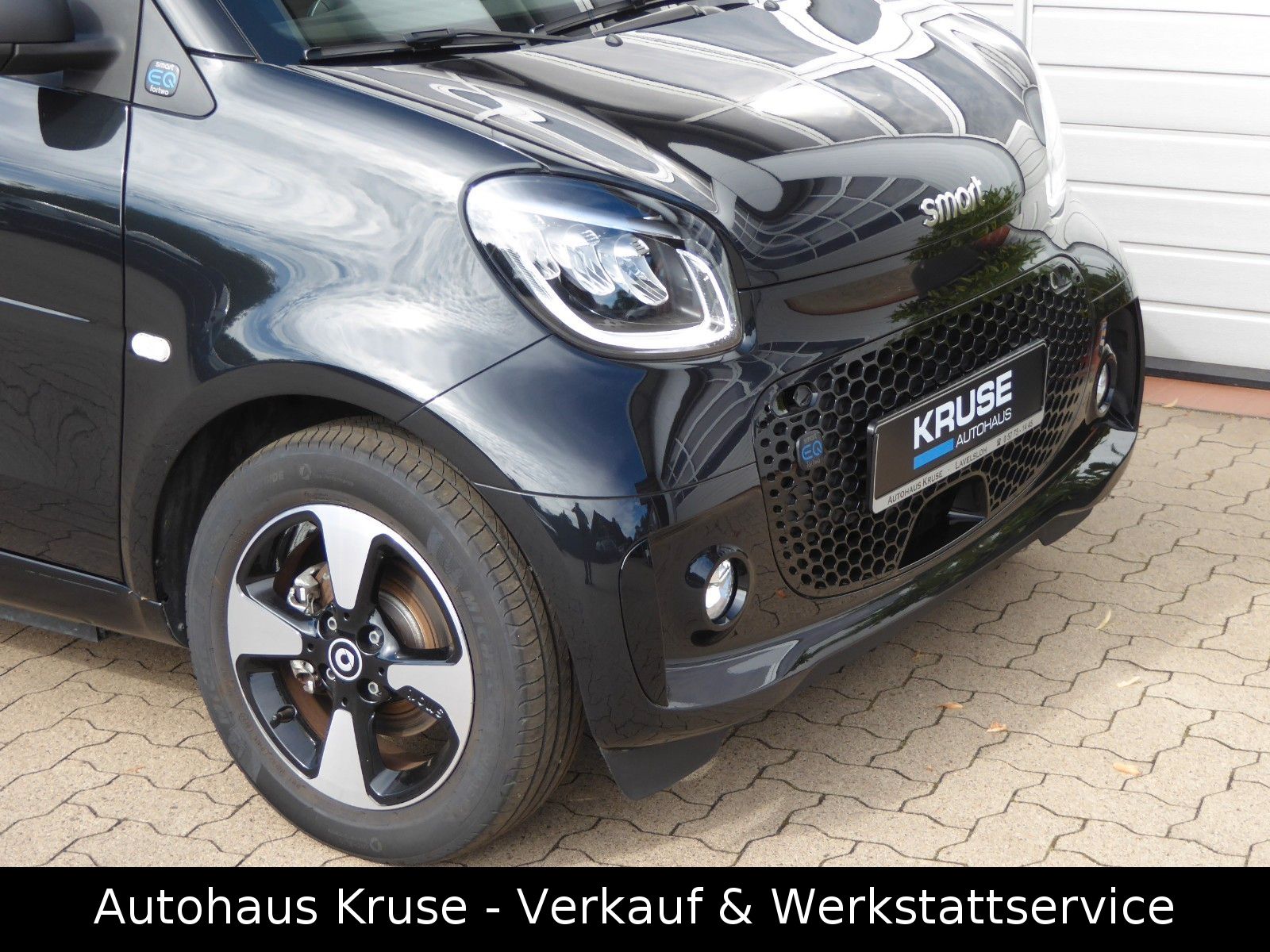 Smart FORTWO EQ EXCLUSIVE+22 KW-LADER+WINTER-PAK imagem 3