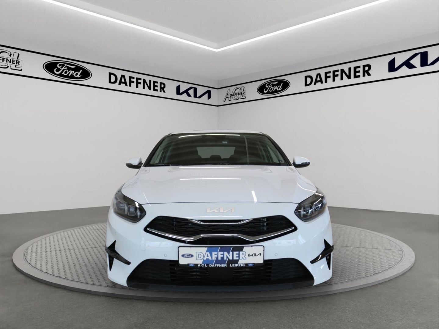 Fahrzeugabbildung Kia Ceed Ultimate Kamera Navi Style-Paket SHZ LED